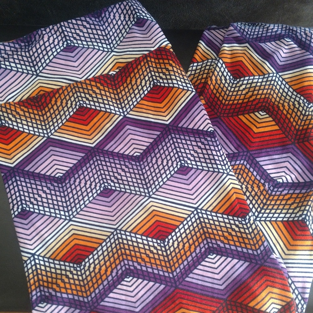 Lularoe TC2 leggings *plus Free gift*